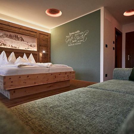 Hotel Garni Savoy Castelrotto Kültér fotó